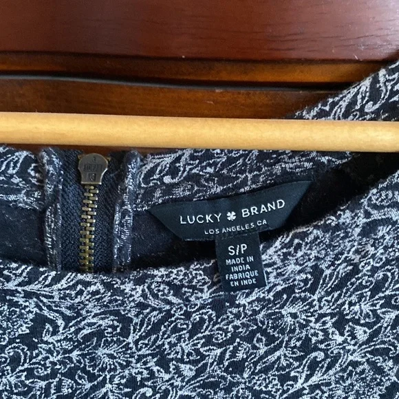 Lucky Brand T shirt - Picture 2 of 5